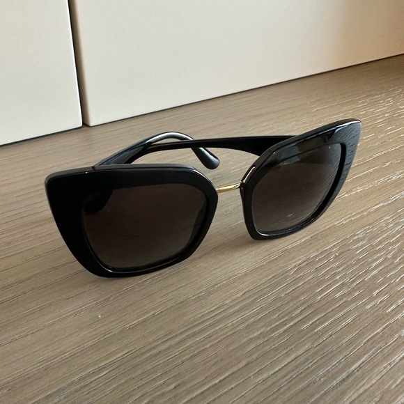 Authentic Dolce and Gabbana Women Sunglasses - Picture 2 of 9